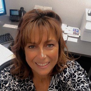 Meet your Posher, Lori